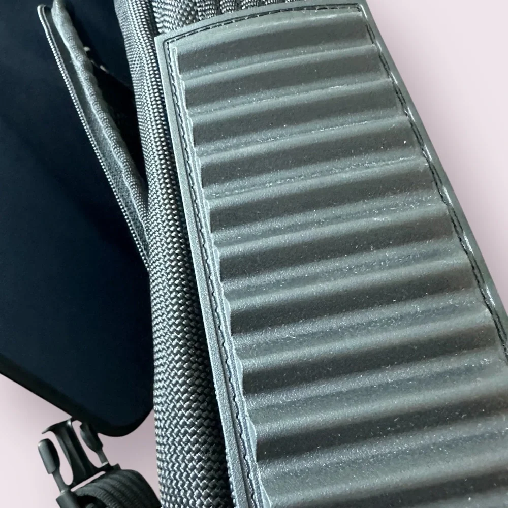 Targus Black and Blue Men's Messenger Bag